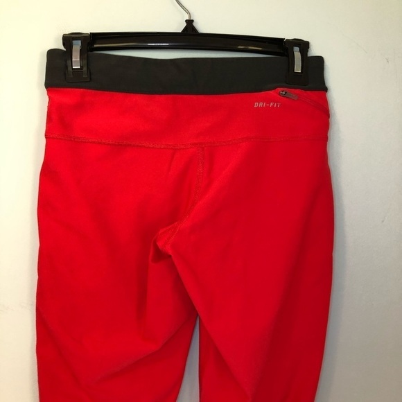 Nike Dri-Fit Just Do It Red Capri Leggings Size Medium - Picture 5 of 7